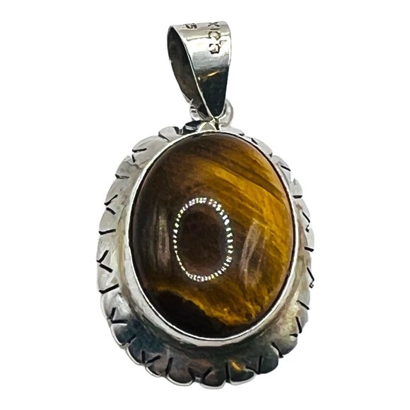 Vintage Mexico Taxco 925 Silver Tiger Eye Oval Pendant With Intricate Design - Picture 6 of 11